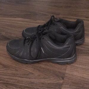 Non-Slip Shoes Size 9